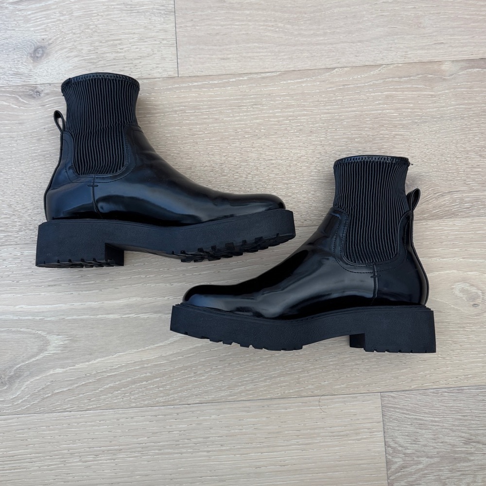 Zara Black Patent Leather Chelsea Ankle Boots Pull On Block Heel Comfort - Picture 3 of 7
